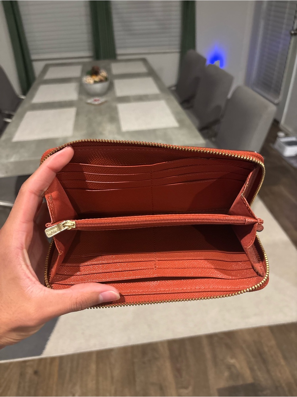 Coach Zip-Around Wallet in Rich Tan Leather with Gold Logo - Picture 4 of 11
